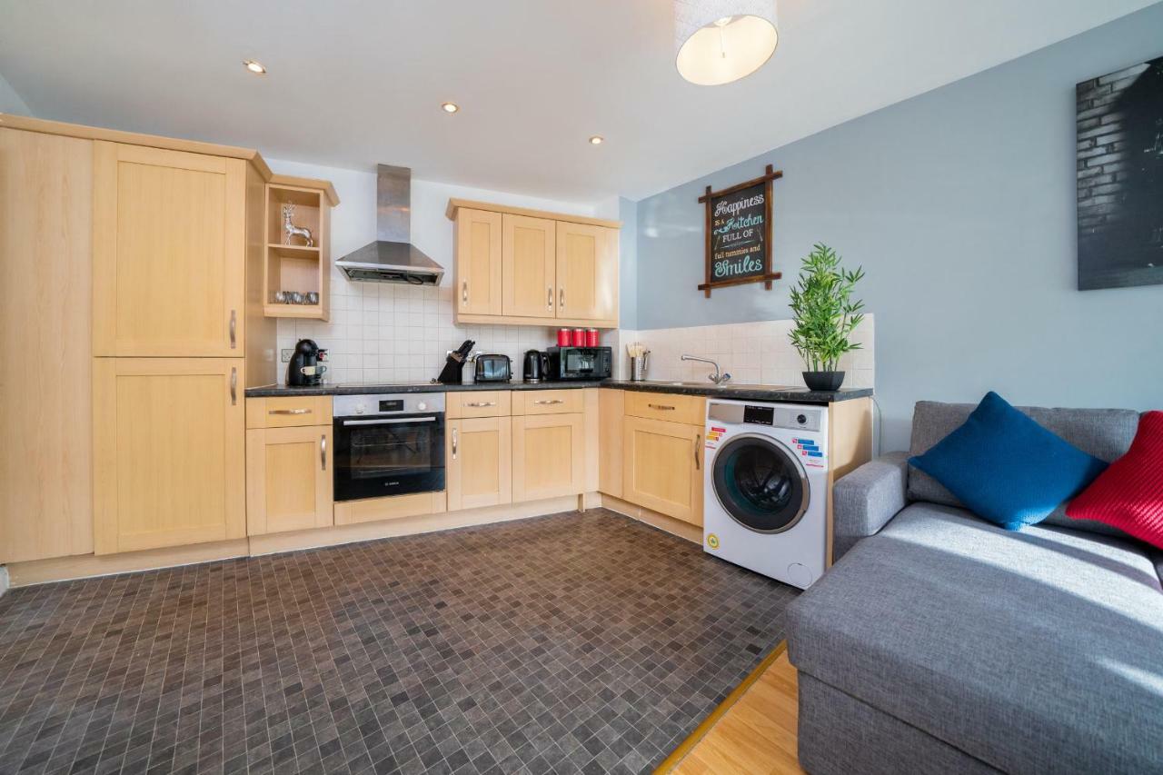 Ashleigh Two Bed Apartment In The Heart Of Watford Watford  Exterior photo
