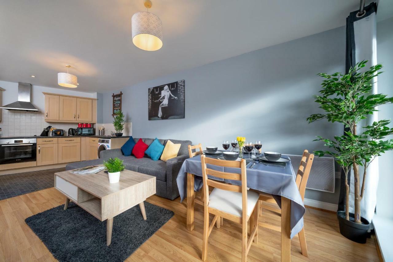 Ashleigh Two Bed Apartment In The Heart Of Watford Watford  Exterior photo